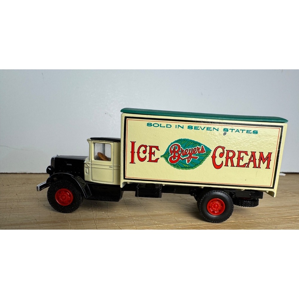 1991 AHL Mack Delivery Model BM Breyers Ice Cream Truck Diecast 1:64 L01016